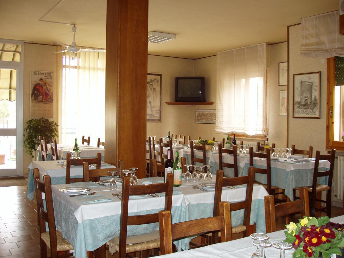 Albergo Ristorante Taverna Dalla "Lisina" 산세폴크로 외부 사진
