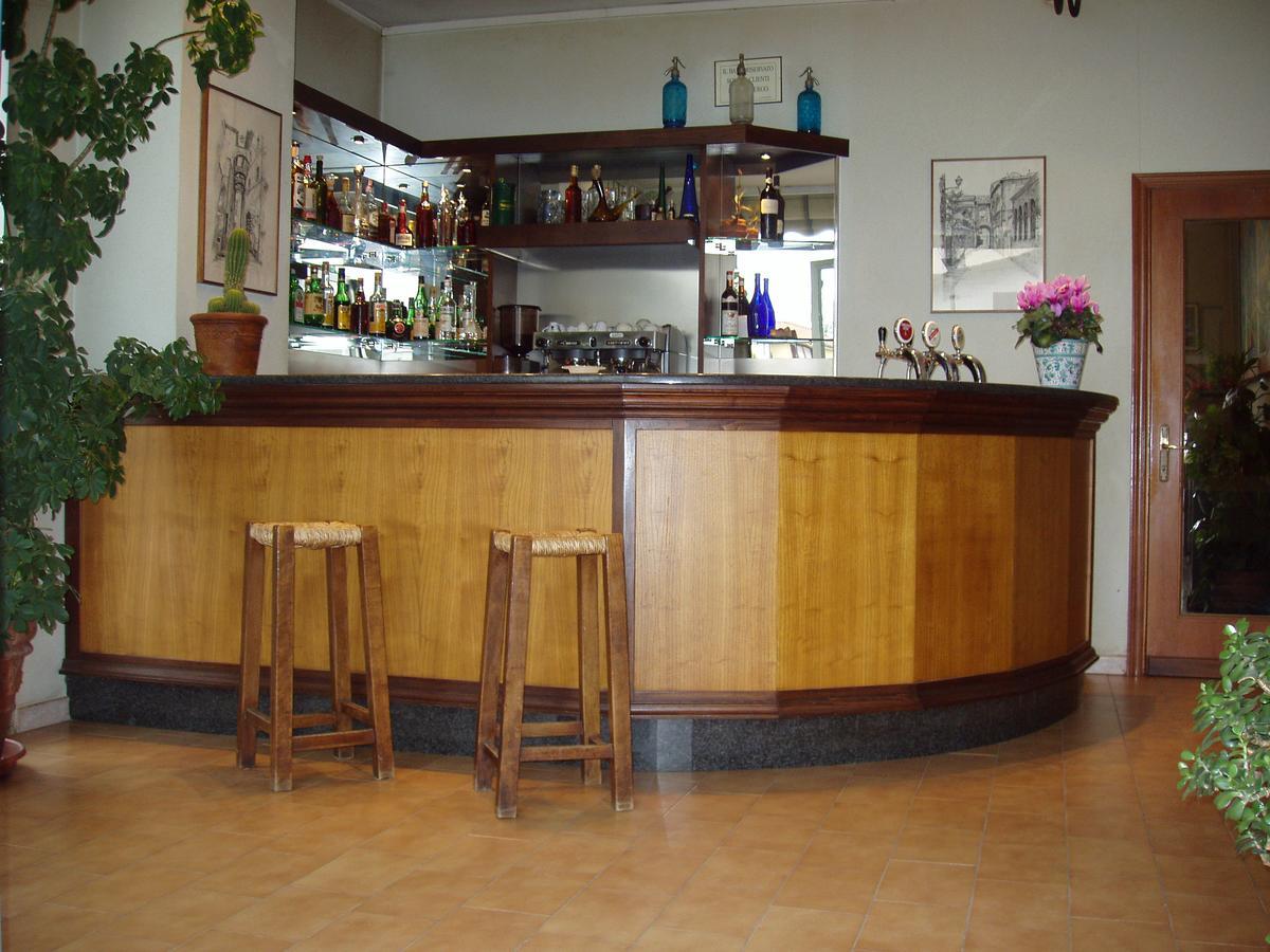 Albergo Ristorante Taverna Dalla "Lisina" 산세폴크로 외부 사진